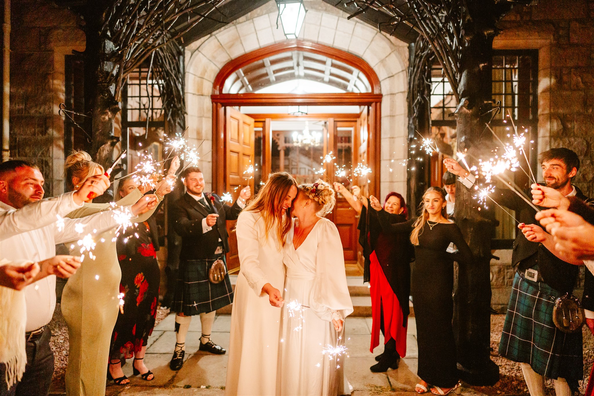 wedding sparklers at mar lodge